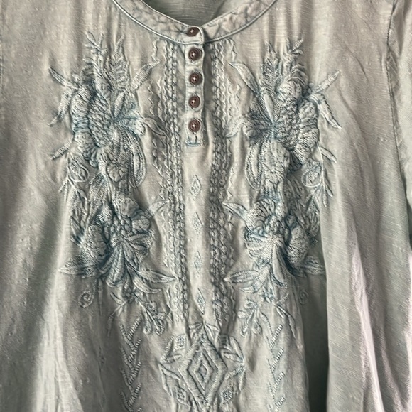 Coldwater Creek Soft green Gray Embroidered Blouse - Picture 2 of 5